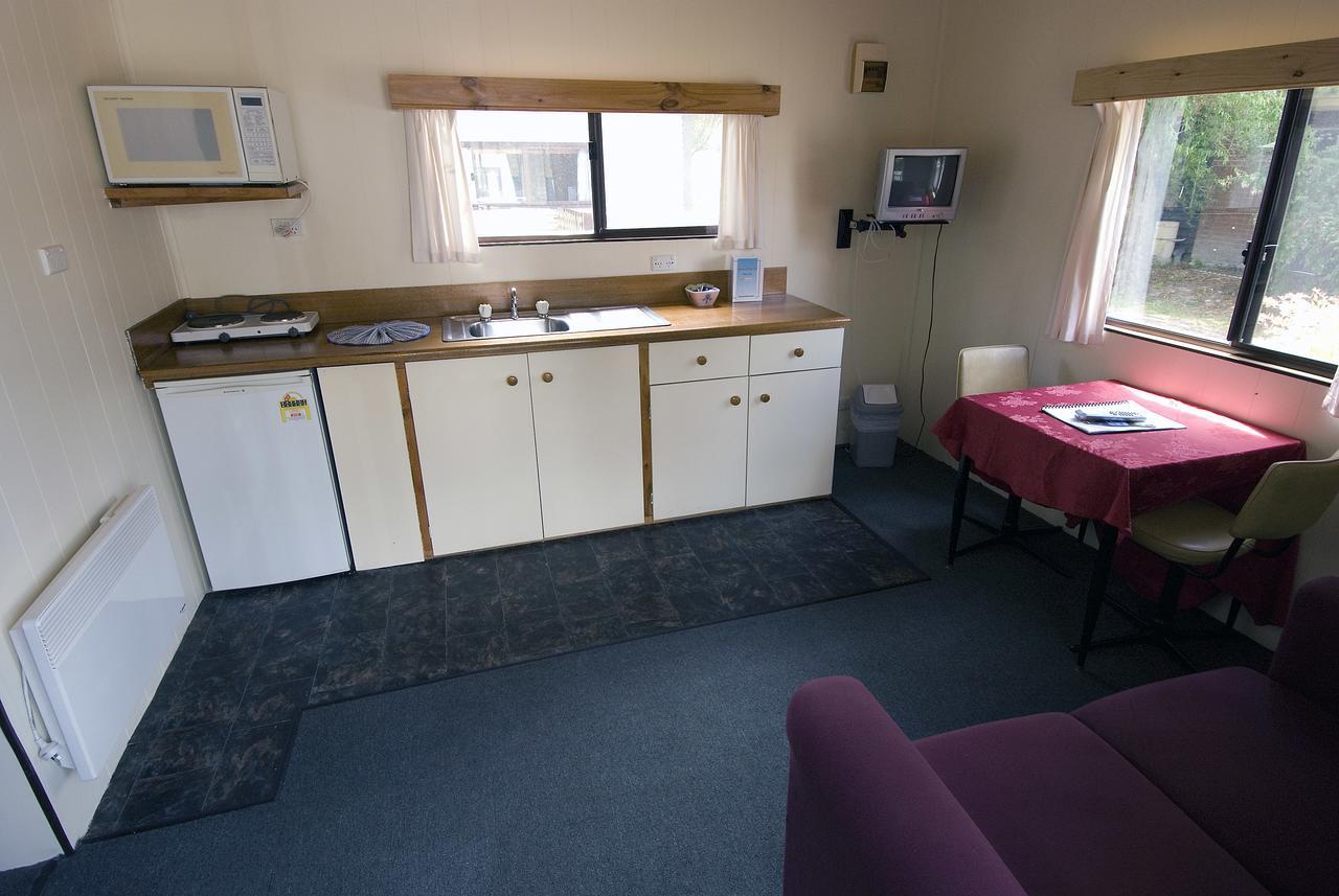Strahan Retreat Holiday Park Exterior foto
